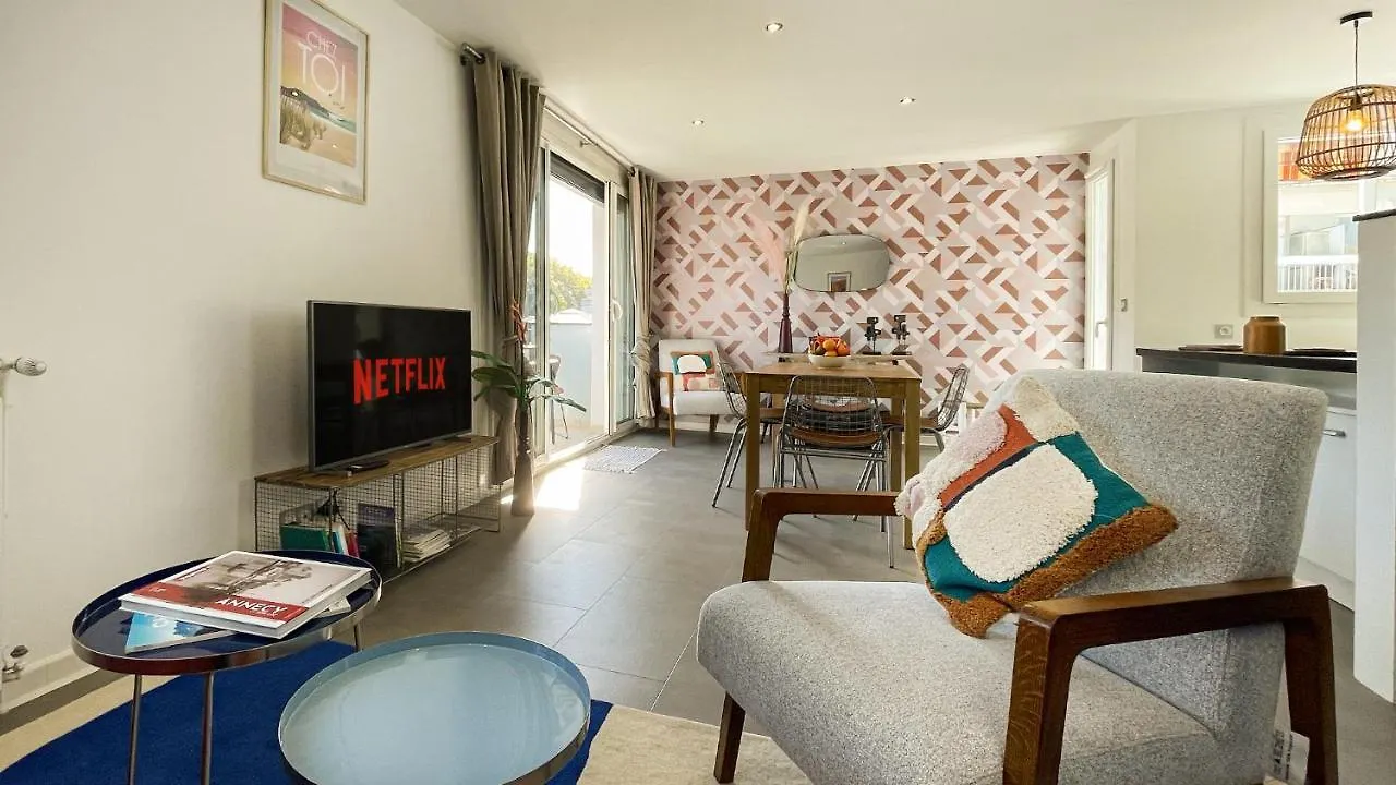 Homey Montaigne - New - A 1 Min A Pied Du Lac D'Annecy - 2 Balcons Prives - Appartement Avec 2 Chambres - Stationnement Gratuit Toute L'Annee Sauf En Ete - Juin A Aout Apartment Annecy